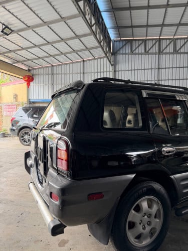 RAV 4ឆ្នាំ  1998 ឡានស្អាត គ្រឿងក្នុងថ្មី មិនបុកមិនប៉ះ មុខក្រោយស្អាត