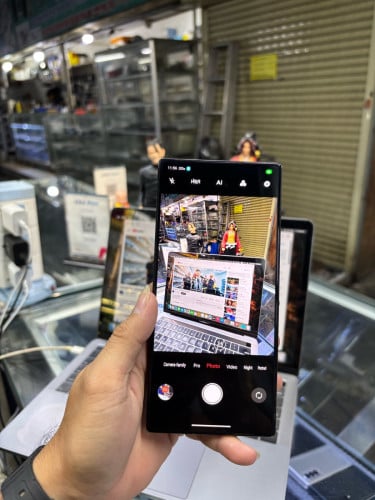 Redmagic9pro plus 1TB Ram24G Sim2 CH ម៉ាសុីនសានុំបែកខ្នងតិច