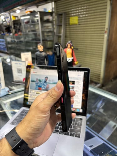 Redmagic9pro plus 1TB Ram24G Sim2 CH ម៉ាសុីនសានុំបែកខ្នងតិច