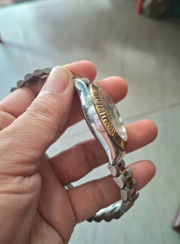 Rolex Date Just ត្រូវការលក់