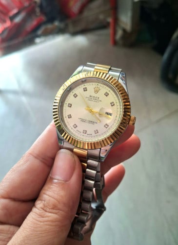 Rolex Date Just ត្រូវការលក់