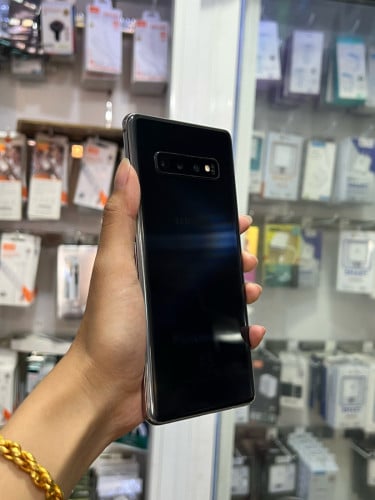 Samsung Galaxy S10+ កញ្ចក់កោង(អត់ជាប់អី) Memory 128GB Ram 8 អីវ៉ាន់ក្រុមហ៊ុន ដាក់បានសុីម2