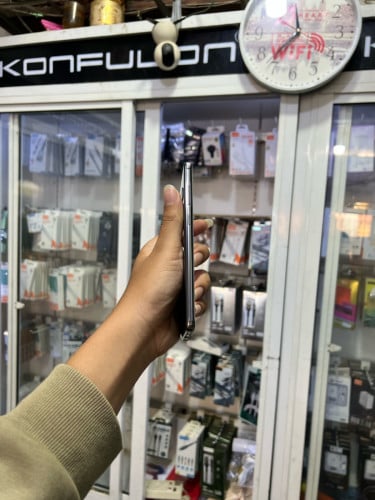 Samsung Galaxy S10+ កញ្ចក់កោង Memory 128GB Ram 8 អីវ៉ាន់ក្រុមហ៊ុន ដាក់បានស៉ីម2 តួរស្អាត 99%