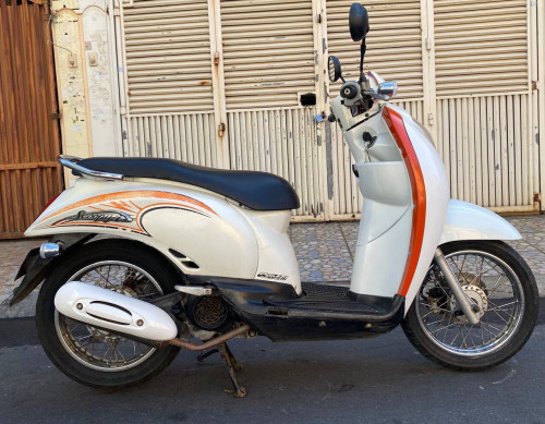 SCOOPY (490$)2012 Japan 110cc មានកាតគ្រី
