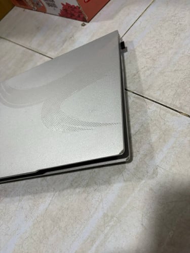 sell leb top
