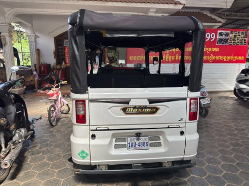 Sell ម៉ូតូ កង់បី(Pass App) សេរី ឆ្នាំ 2026 (4400km)