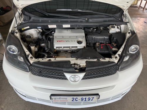 Sienna XLE/P1 (ហ្គាសហើយ)