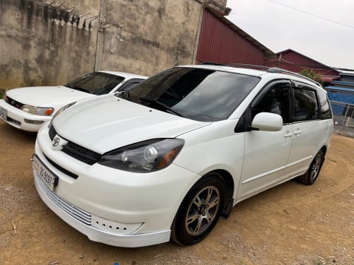 Sienna XLE/P1 (ហ្គាសហើយ)