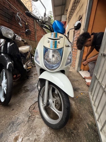Suzuki let 018