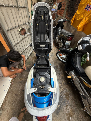Suzuki let 018