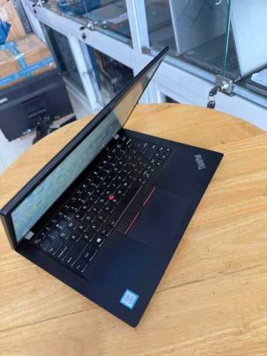 Thinkpad X390 , ជឱនាន់ទី8th, 14” inch FHD