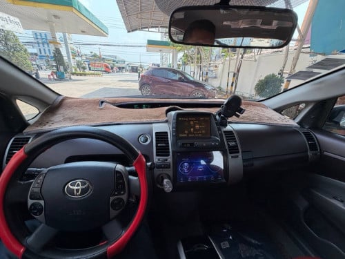 Toyata Prius 05ឡេីងfull ឡាន​ស្អាត​ ថ្មី​គ្មាន​កន្លែង​ទាស់​ ម៉ាស៊ីន​ប្រអប់​លេខ​ស្អាត​ 9800$ចរចា​