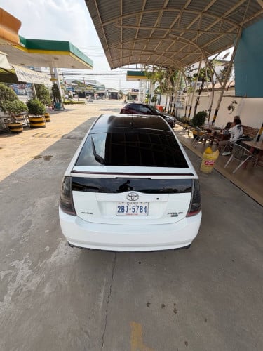 Toyata Prius 05ឡេីងfull ឡាន​ស្អាត​ ថ្មី​គ្មាន​កន្លែង​ទាស់​ ម៉ាស៊ីន​ប្រអប់​លេខ​ស្អាត​ 9800$ចរចា​