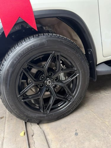 Toyota Fortuner Modelistar 2025ប្រើបាន10000km