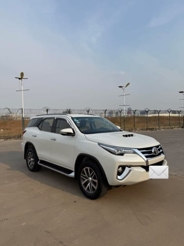 Toyota Fortuner2017 ប្រេីបាន5មុឺនគីឡូជាង តំលៃចរចាបានទៀត