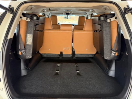 Toyota Fortuner2017 ប្រេីបាន5មុឺនគីឡូជាង តំលៃចរចាបានទៀត