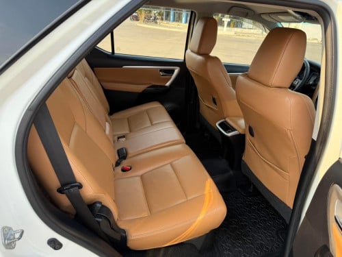 Toyota Fortuner2017 ប្រេីបាន5មុឺនគីឡូជាង តំលៃចរចាបានទៀត