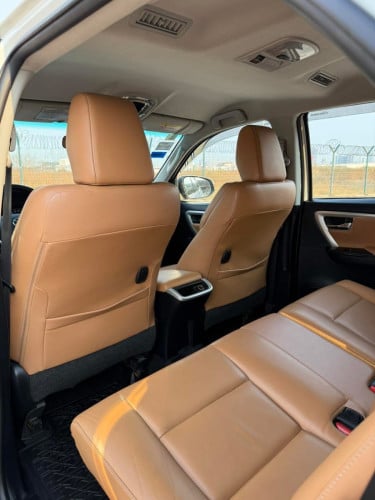 Toyota Fortuner2017 ប្រេីបាន5មុឺនគីឡូជាង តំលៃចរចាបានទៀត