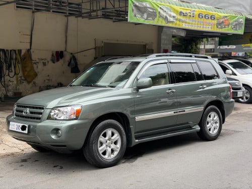 Toyota Highlander 2004 4ម៉ាសុីន(V4) ប៉ុង1 កៅអី3ជួរ ថ្នាំហ្សុីន90% 🔥ធានាឡាននៅថ្មី