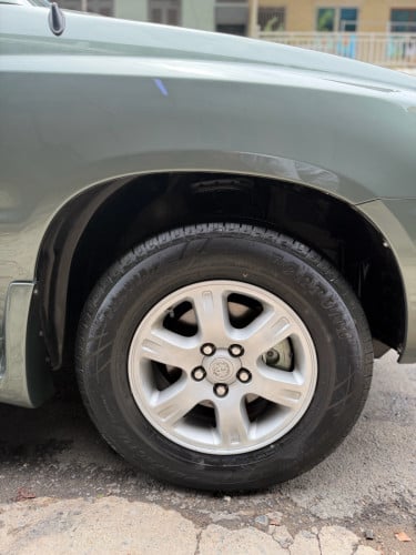 Toyota Highlander 2004 4ម៉ាសុីន(V4) ប៉ុង1 កៅអី3ជួរ ថ្នាំហ្សុីន90% 🔥ធានាឡាននៅថ្មី