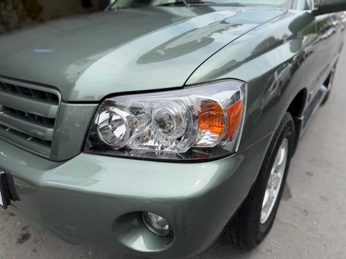 Toyota Highlander 2004 4ម៉ាសុីន(V4) ប៉ុង1 កៅអី3ជួរ ថ្នាំហ្សុីន90% 🔥ធានាឡាននៅថ្មី