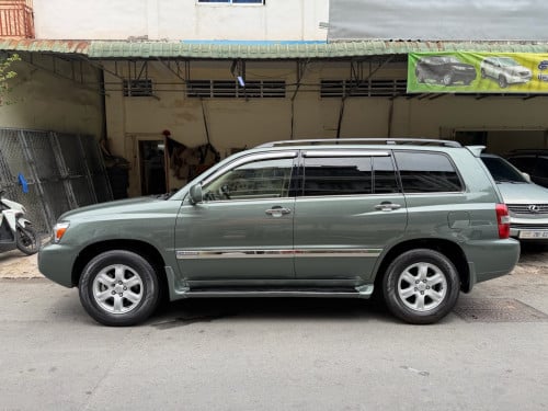 Toyota Highlander 2004 4ម៉ាសុីន(V4) ប៉ុង1 កៅអី3ជួរ ថ្នាំហ្សុីន90% 🔥ធានាឡាននៅថ្មី