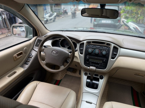 Toyota Highlander 2004 4ម៉ាសុីន(V4) ប៉ុង1 កៅអី3ជួរ ថ្នាំហ្សុីន90% 🔥ធានាឡាននៅថ្មី