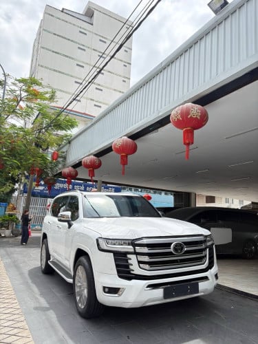 TOYOTA LAND CRUISER VXR 2022