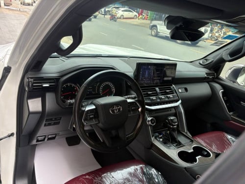 TOYOTA LAND CRUISER VXR 2022