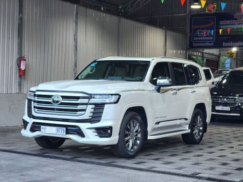 Toyota Land Cruiser2023 VXR V6សាំងថ្មីខ្លាំងធានា
