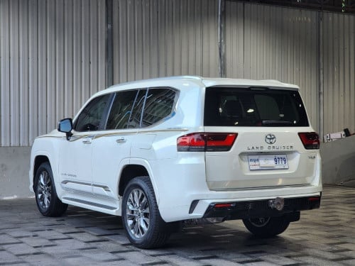 Toyota Land Cruiser2023 VXR V6សាំងថ្មីខ្លាំងធានា
