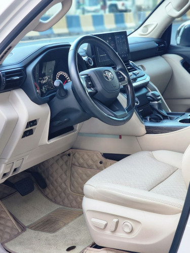 Toyota Land Cruiser2023 VXR V6សាំងថ្មីខ្លាំងធានា