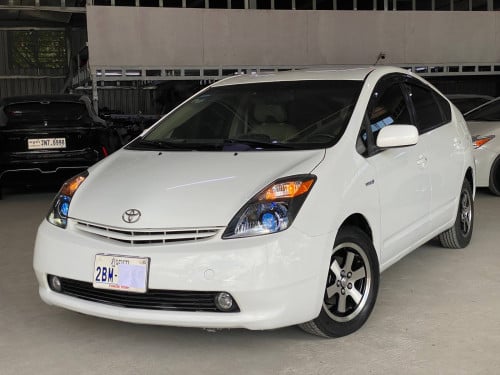 Toyota Prius 2004 full option ទេីបតែចូលស្តុកថ្មី តម្លៃល្អ បង់រំលស់សិក្សា១៥នាទីដកឡាន