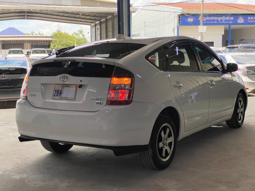 Toyota Prius 2004 full option ទេីបតែចូលស្តុកថ្មី តម្លៃល្អ បង់រំលស់សិក្សា១៥នាទីដកឡាន