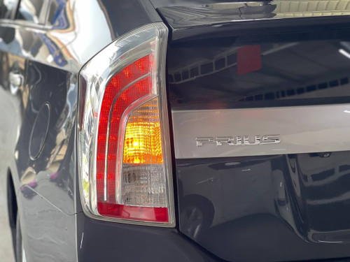 Toyota Prius 2014 option 3 Plug-in ទេីបតែចូលស្តុកថ្មី តម្លៃល្អ បង់រំលស់សិក្សា១៥នាទីដកឡាន