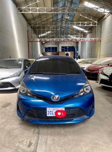 Toyota Vitz 015 ស្លាកលេខ