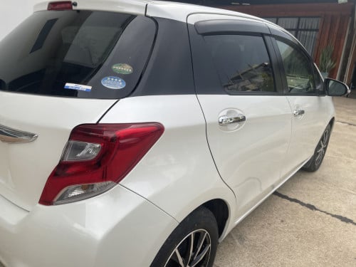 Toyota Vitz 2015 Top Full Option