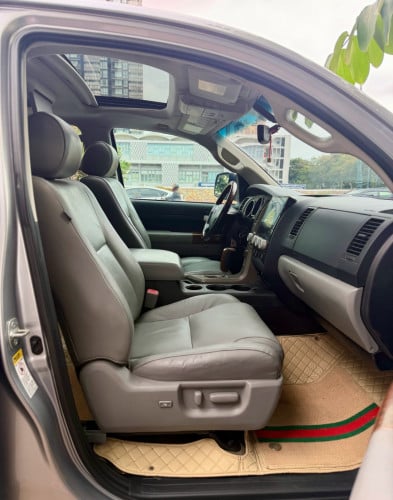 Tundra Limited 2010 ហ្គាលរួច✅ ស្លាកលេខខ្ពស់កប់ ឡាននៅថ្មីណាស់😍