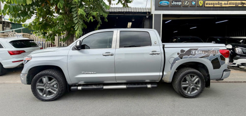 Tundra Limited 2010 ហ្គាលរួច✅ ស្លាកលេខខ្ពស់កប់ ឡាននៅថ្មីណាស់😍