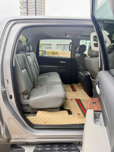 Tundra Limited 2010 ហ្គាលរួច✅ ស្លាកលេខខ្ពស់កប់ ឡាននៅថ្មីណាស់😍