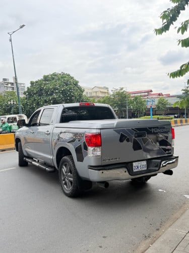 Tundra Limited 2010 ហ្គាលរួច✅ ស្លាកលេខខ្ពស់កប់ ឡាននៅថ្មីណាស់😍