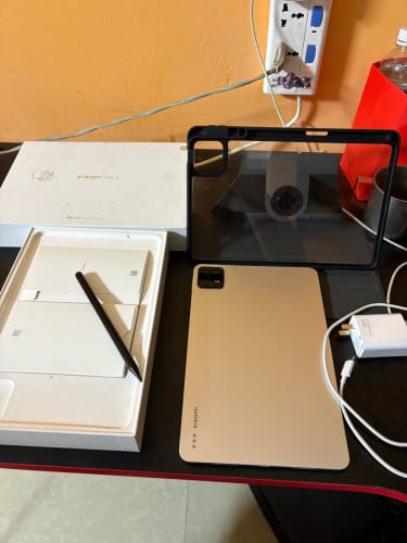 Xiaomi Pad 6 Screen 4K 144hz Ram 6 128G Full set case ,pen 🖊️ original charger, box ស្អាតផ្លឹង 175$