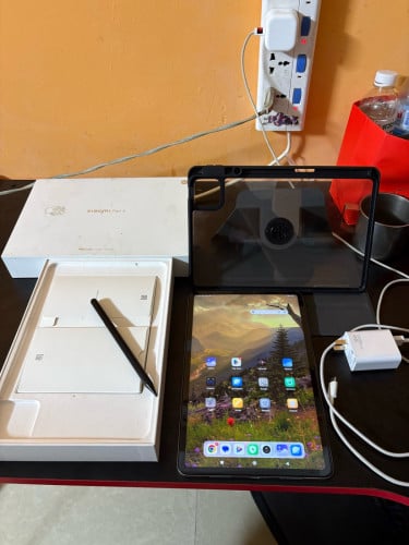 Xiaomi Pad 6 Screen 4K 144hz Ram 6 128G Full set case ,pen 🖊️ original charger, box ស្អាតផ្លឹង 175$