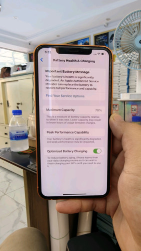 Xs max up 17 PM
