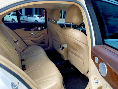 Year 015 Mercedes c300 luxury