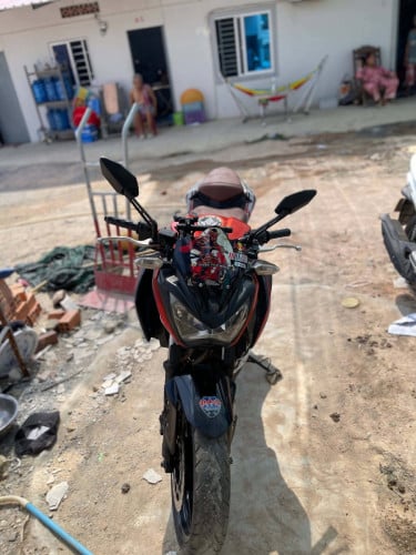 Z250 មានពន្ធកាត់ 1100$ចង់បានពិតចាំឆាតមក