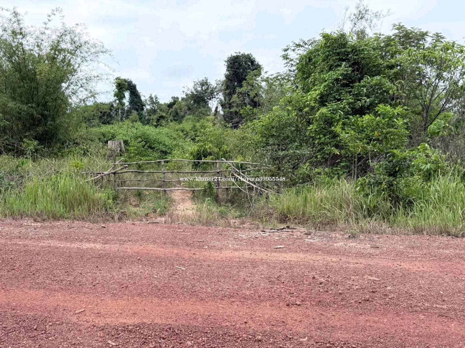 ដីសម្រាប់ធ្វើចំការជាប់អូរ