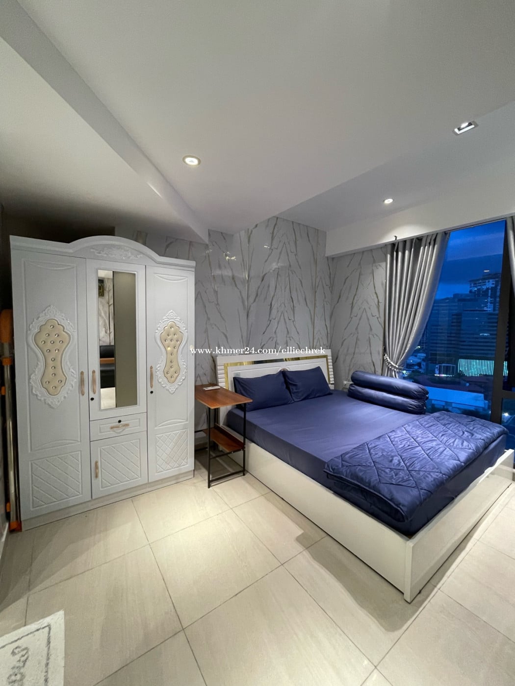Condo rent free WiFi