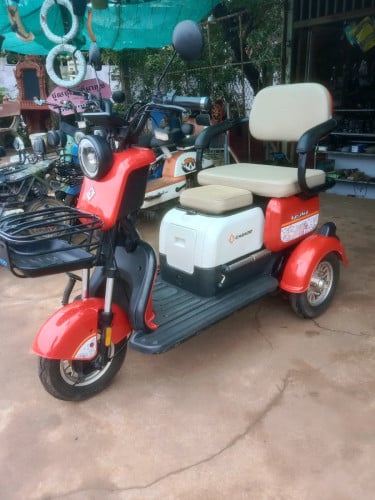 កង់បីលក់បន្ទាន់