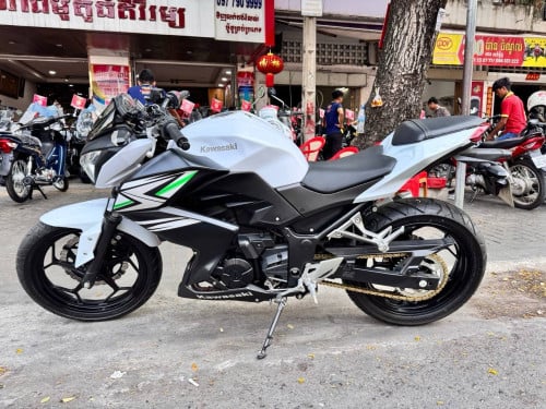 ទិញដាច់ វៃដូរ បង់រំលោះ